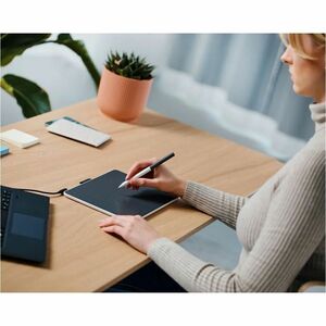 Wacom One pen tablet Medium