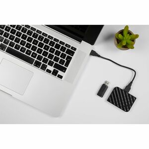 VERBATIM Store'n'Go Pinstripe USB 3.0 Drive 128GB (Black)